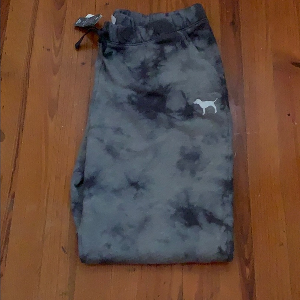 Victoria’s Secret Pink Gray Size L Sweatpants